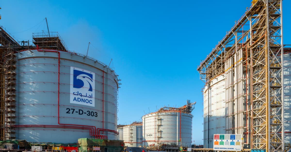 Abu Dhabi petrol ve gaz istasyonu